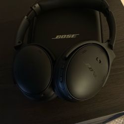 Brand New Open Box Never Used Bose Quiet Comfort 3