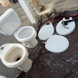 Toilets And Sinks Available 
