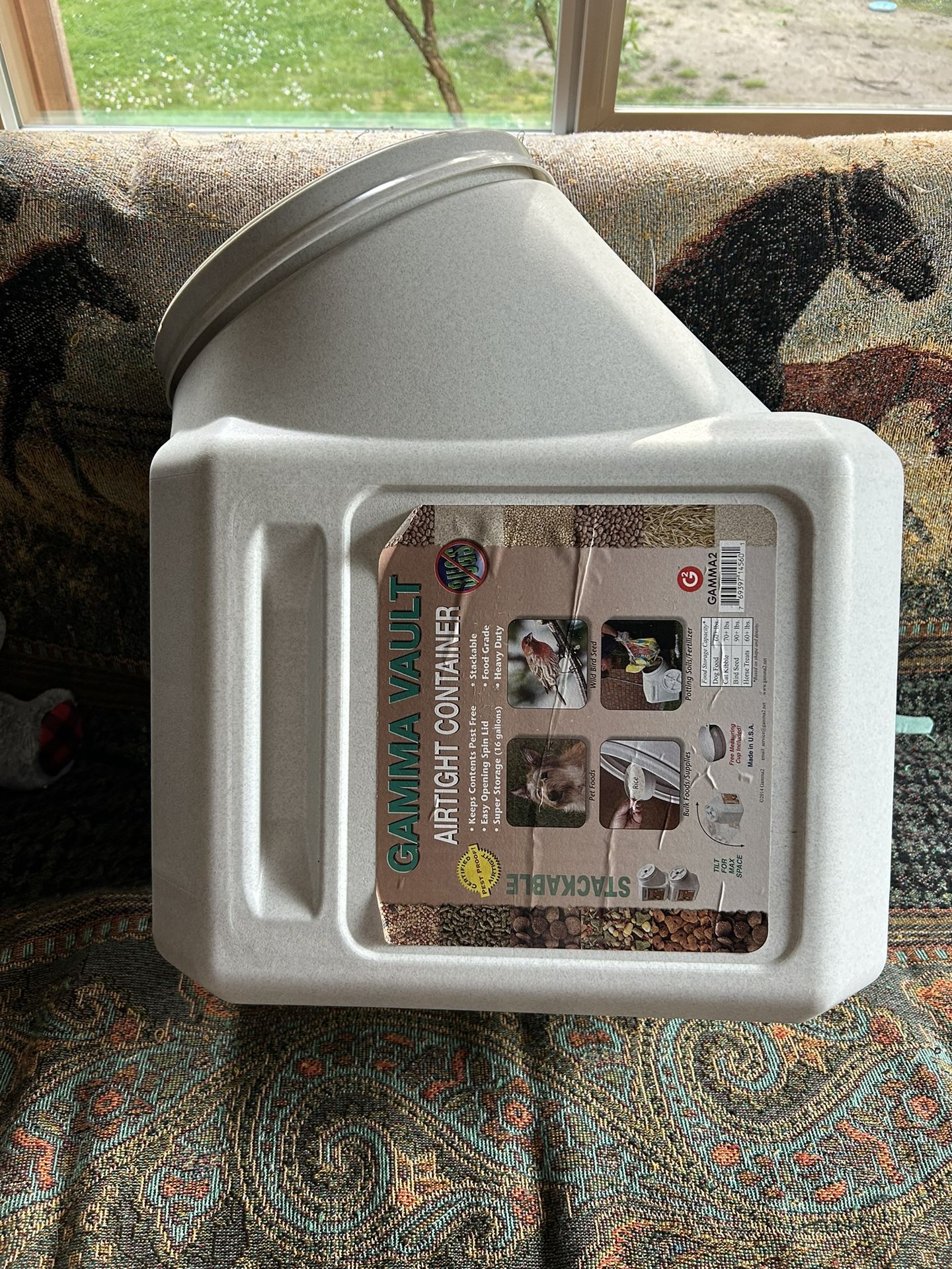 Airtight Storage Container For Pet Food, Bird Seed, Etc