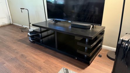 TV Stand / Entertainment Console
