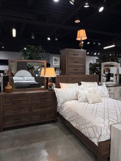 Beautiful wood finish Bedframe, dresser, mirror, nightstand