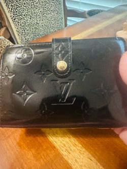 LV Vernis Kisslock Wallet