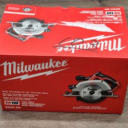 Milwaukee M18 6 ½" Circular Saw (Tool Only)

2630-20
