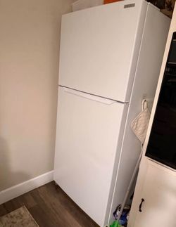 Insignia Refrigerator