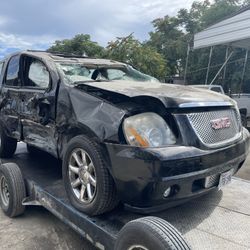 2011 GMC Yukon **PARTS ONLY**