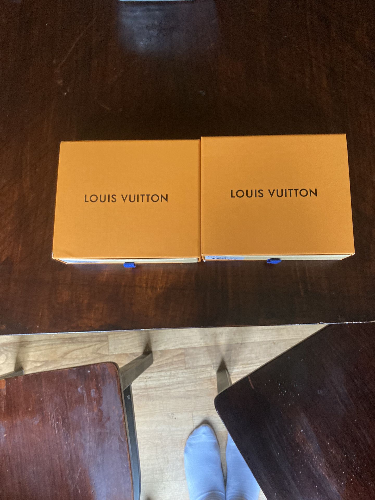 Louis Vuitton Mens Wallet for Sale in Fayetteville, GA - OfferUp
