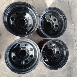 Steel rims 15x11 they come 2004 Chevy colorado 6x139.7 Bolt patern 