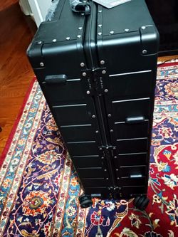 Travel King Brand New!!!! Large All Aluminum TSA Approved Luggage!!!