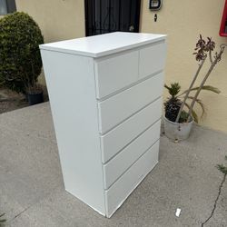 IKEA 6 Drawer Dresser 