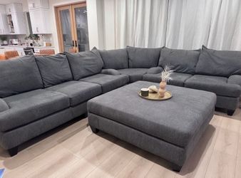 Sectional couch