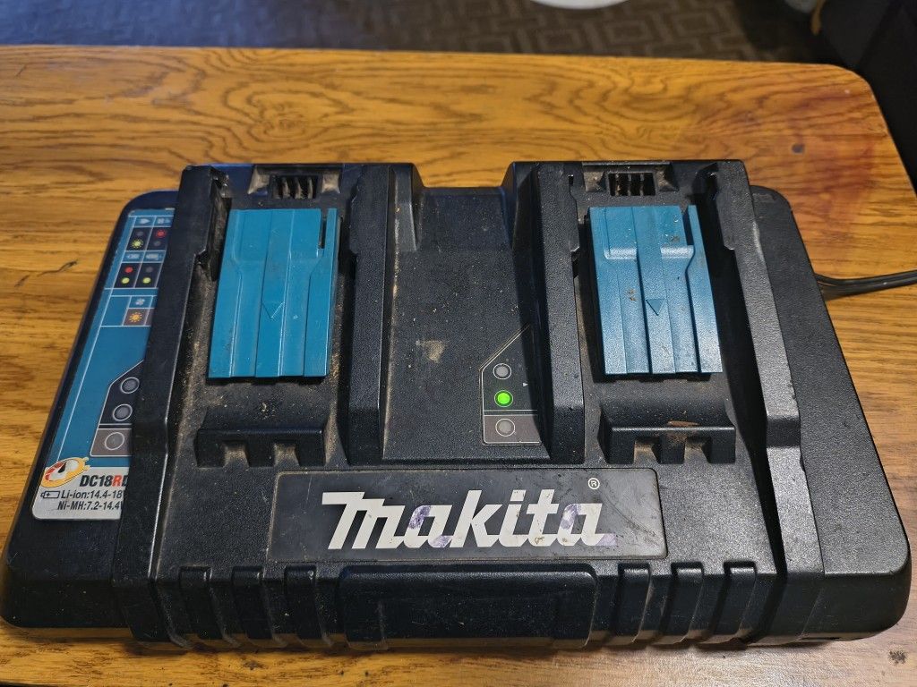 Makita Dual Charger