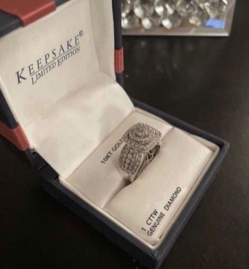 LIMITED EDITION KEEPSAKE BEAUTIFUL RING