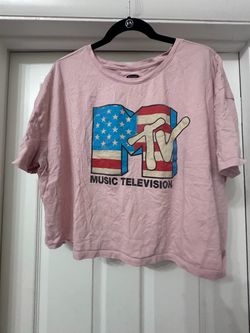 Old Navy MTV Music Television Graphic Crop Tee
