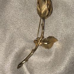 Vintage Giovanni Jewelry Long Stem Gold Tone Detailed Rose Pin Brooch