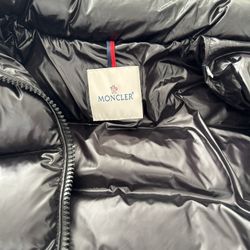 Moncler Kids Jacket Size 6 Years Old 
