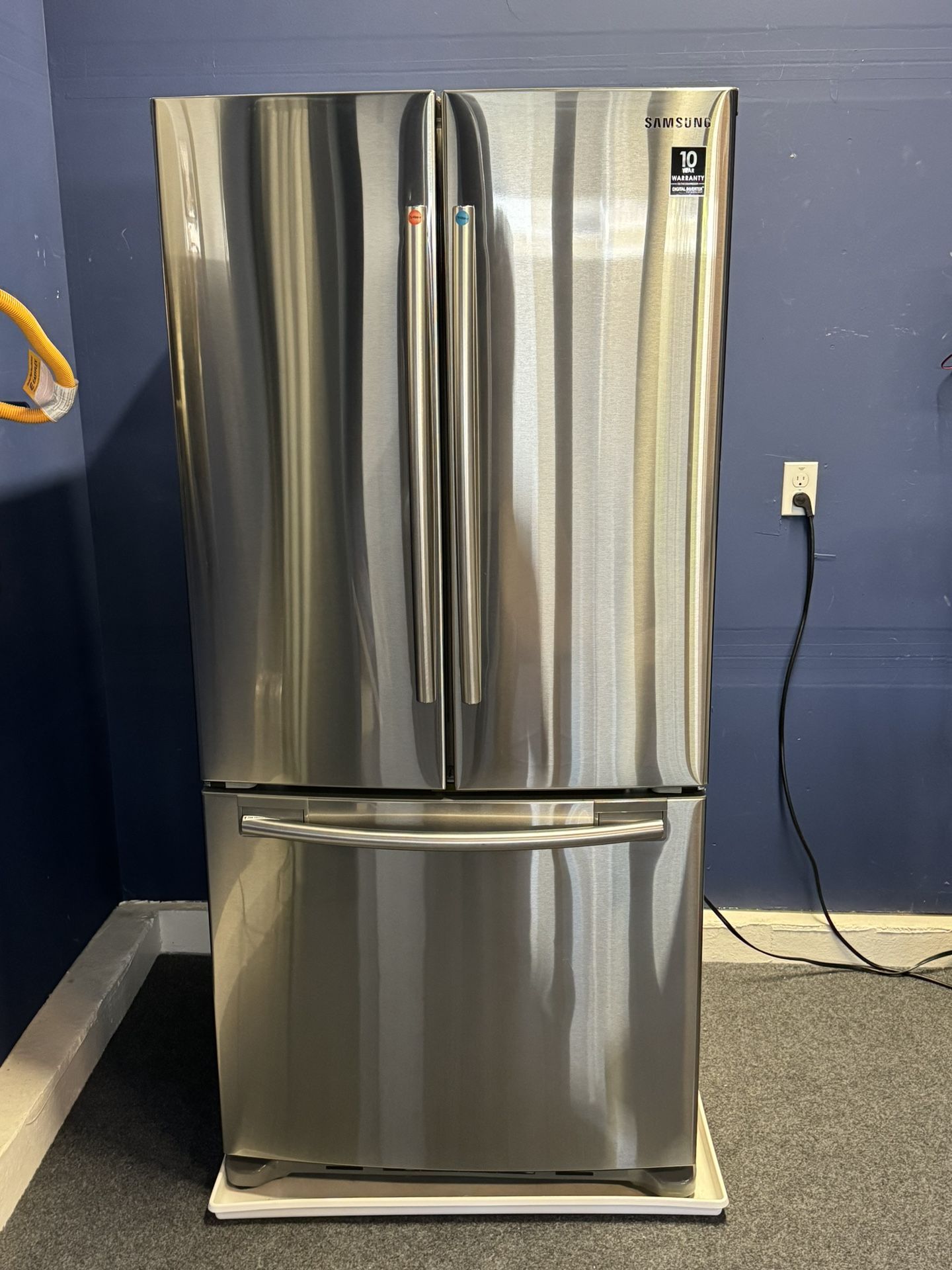 Samsung - 17.5 Cu. Ft. French Door Counter-Depth Refrigerator - Stainless Steel