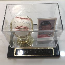Mickey Mantle Authentic Autographed Baseball Excellent Condition