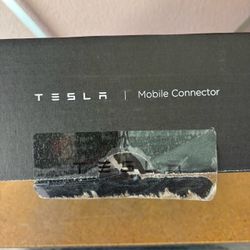 Tesla Mobile Connector