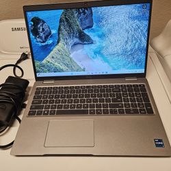 Dell Precision 15.6 Inch Widescreen Intel I7-11850H 32 GB Ram Memory 512 GB SSD Nvidia Graphics GPU 