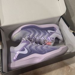 KD 17 EP B.A.D.  Size 11.5