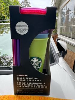 Many Starbucks tumblers