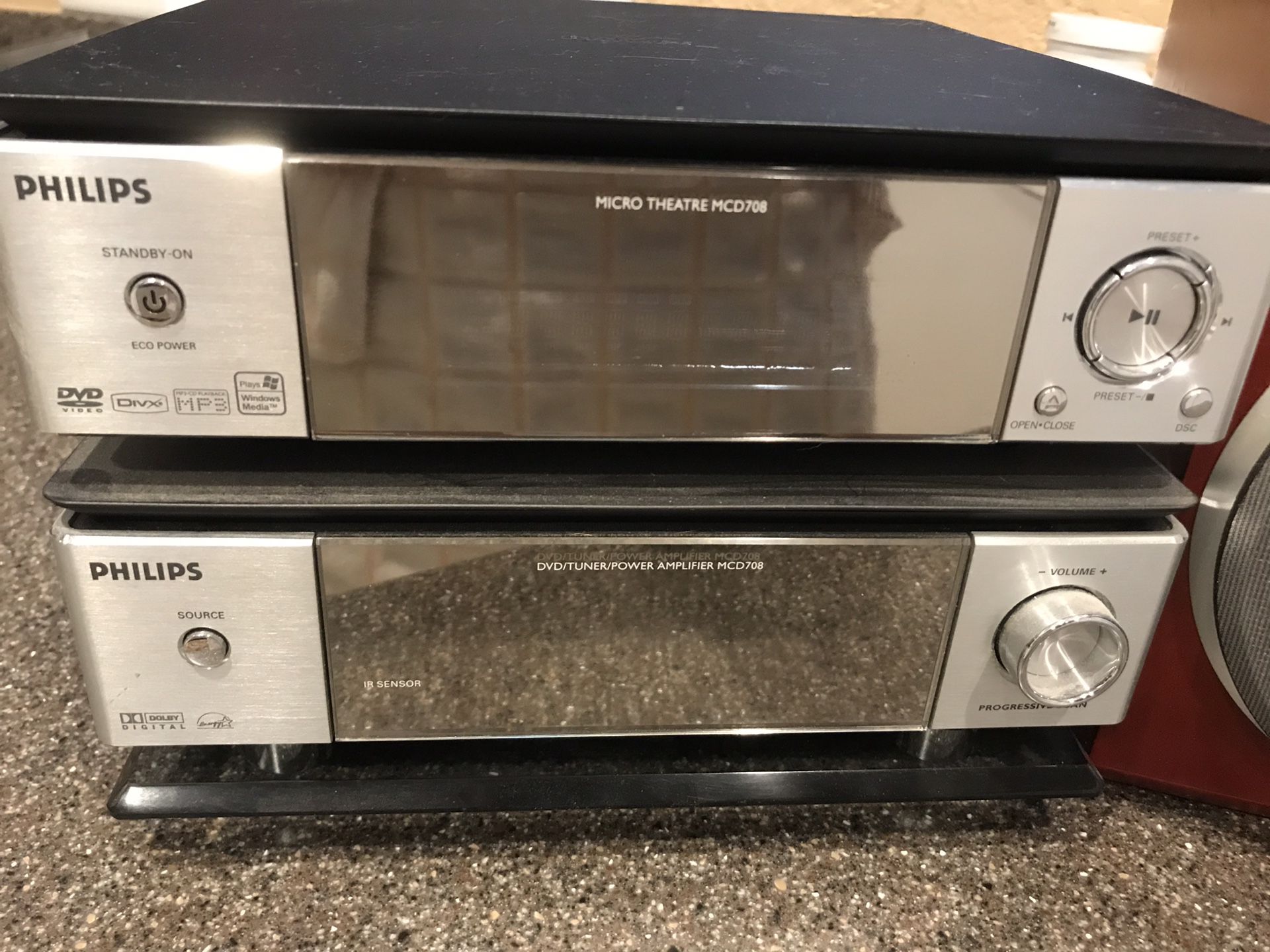 Philips DVD player Micro Theater with Speakers