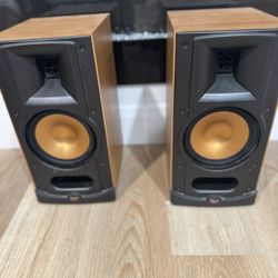 Klipsch RB-25 Cherry Bookshelf Speakers – Excellent Sound