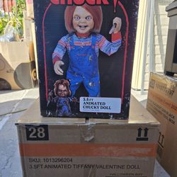 Chucky & Tiffany 3.5ft Animated Doll Set Brand New (Price Is Firm)