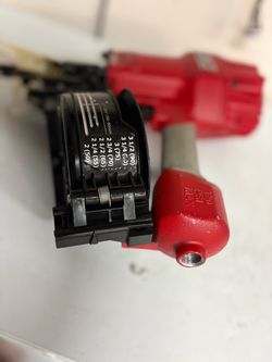 SENCO SCN65XP COIL NAILER 65 DEGREE LIKE NEW.