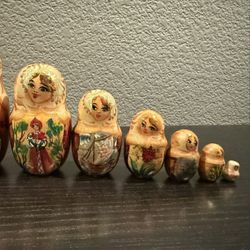 Nesting Dolls Vintage Set Of 7
