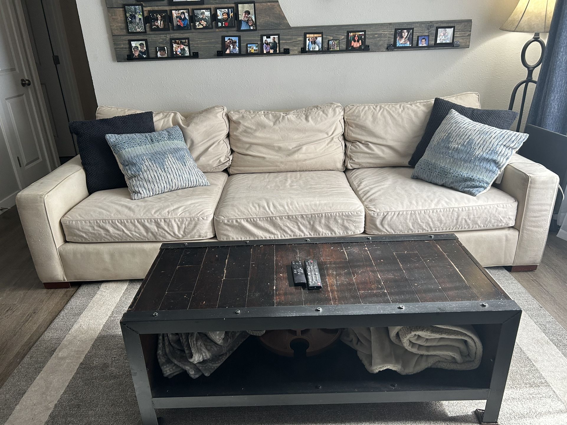 RH Restoration Hardware Maxwell 9’ Couch Deep Seat **^Make Offer**** Need To Go ASAP