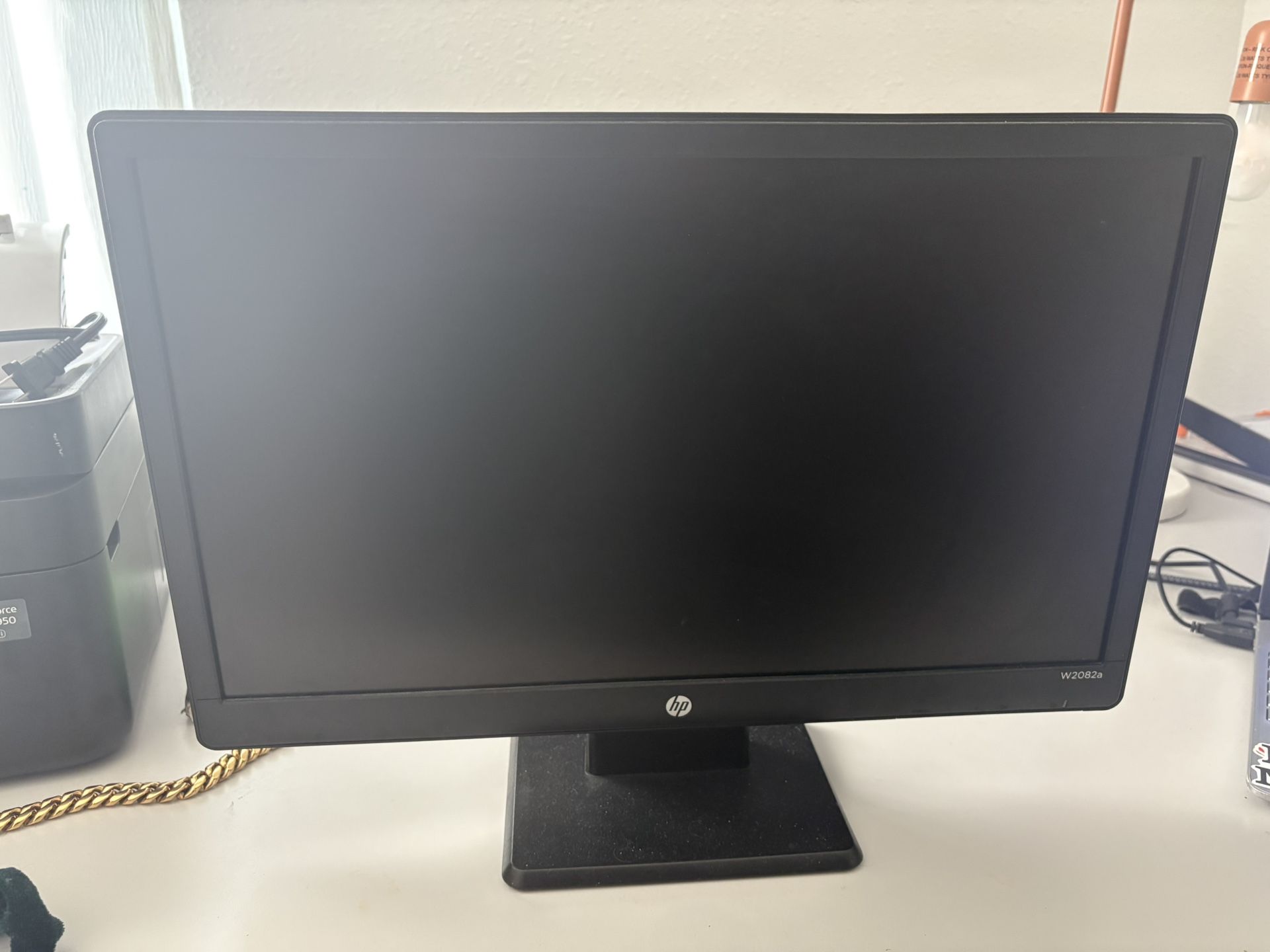 HP Monitor 19”x12”