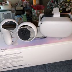 Oculus Quest 2 with Carrying Case