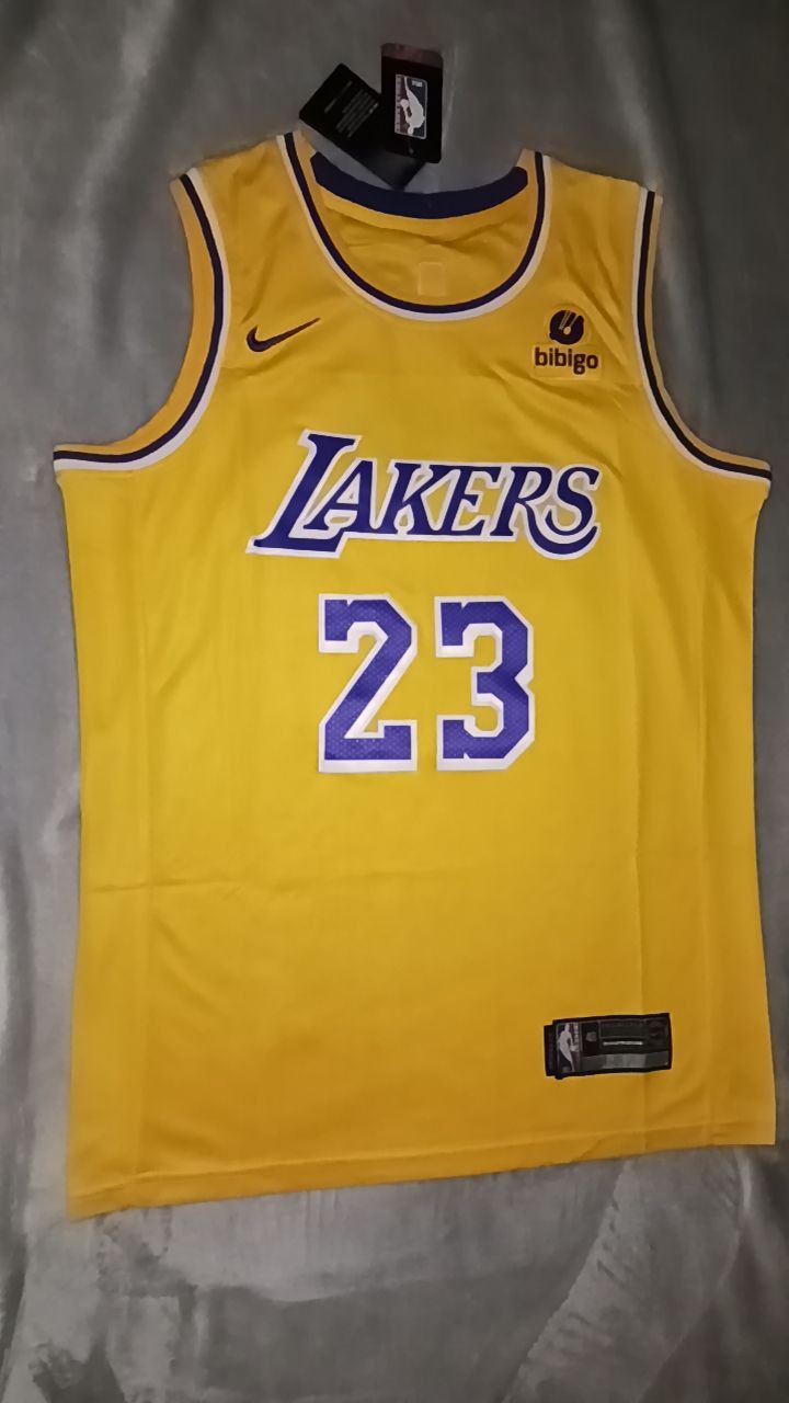 LeBron James Los Angeles Laker Jersey Size L M for Sale in Fresno, CA ...