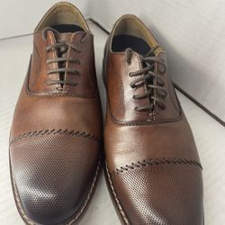APEX MEN'S CAP TOE OXFORD - BROWN Size 9D