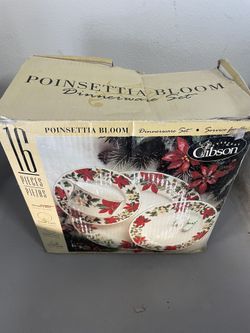 Poinsettia Bloom Dinnerware Set Everyday Gibson