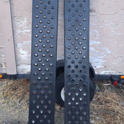 Hydrolic Loading Ramps