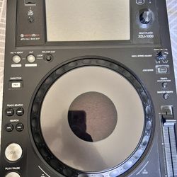 XDJ-1000