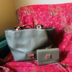 Dooney & Bourke Pebble Grain Leather Small City Flynn Tote In Olive Green With Matching Wallet 