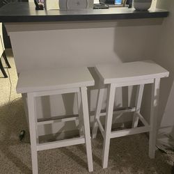 2 Wooden Barstool Set