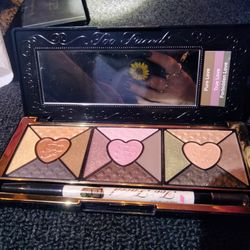 Two Faced Love Makeup Pallet 