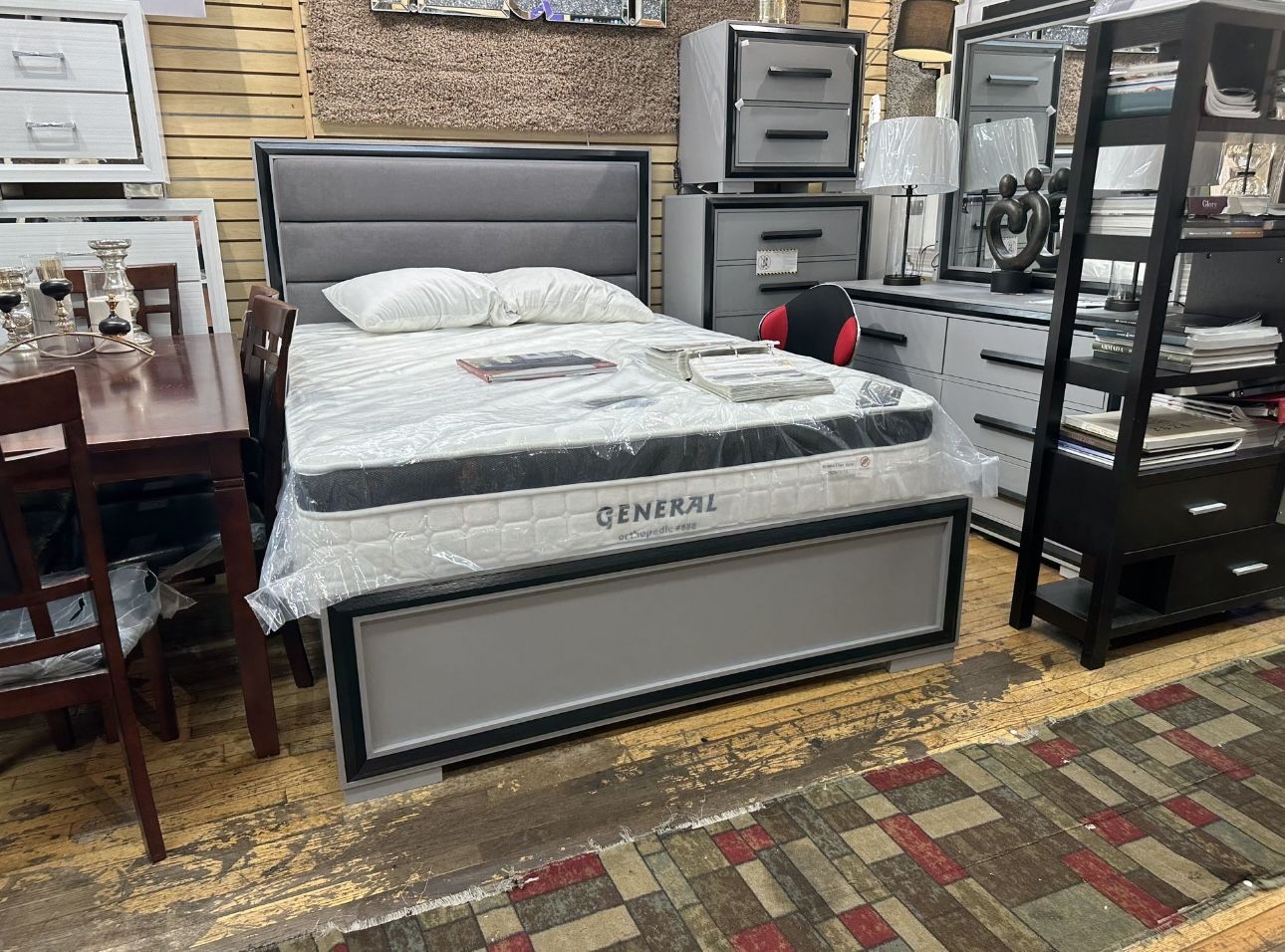 Brand New 5 Pc Bedroom Set $1200