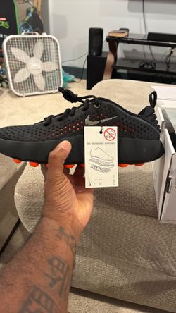Nike Men's Mind 002 Black Hyper Crimson 10.5 M