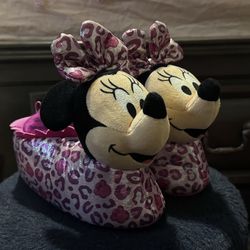 Minnie Mouse slippers