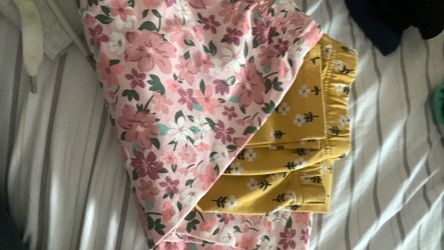 Girls size 12 leggings 2 for $5