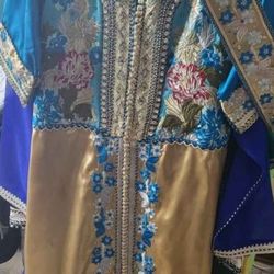 Moroccan 2 piece kaftan size S petite