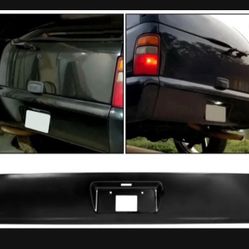 2001 Yukon Rear Roll Pan