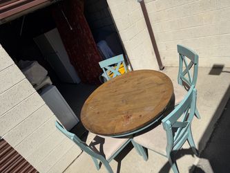 Round Wood Dining Table with 4 Chairs