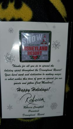 Disneyland happy holidays pin