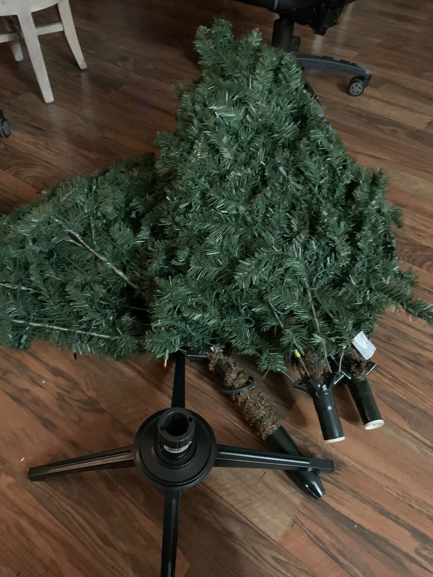 6.5 foot Christmas tree 15$